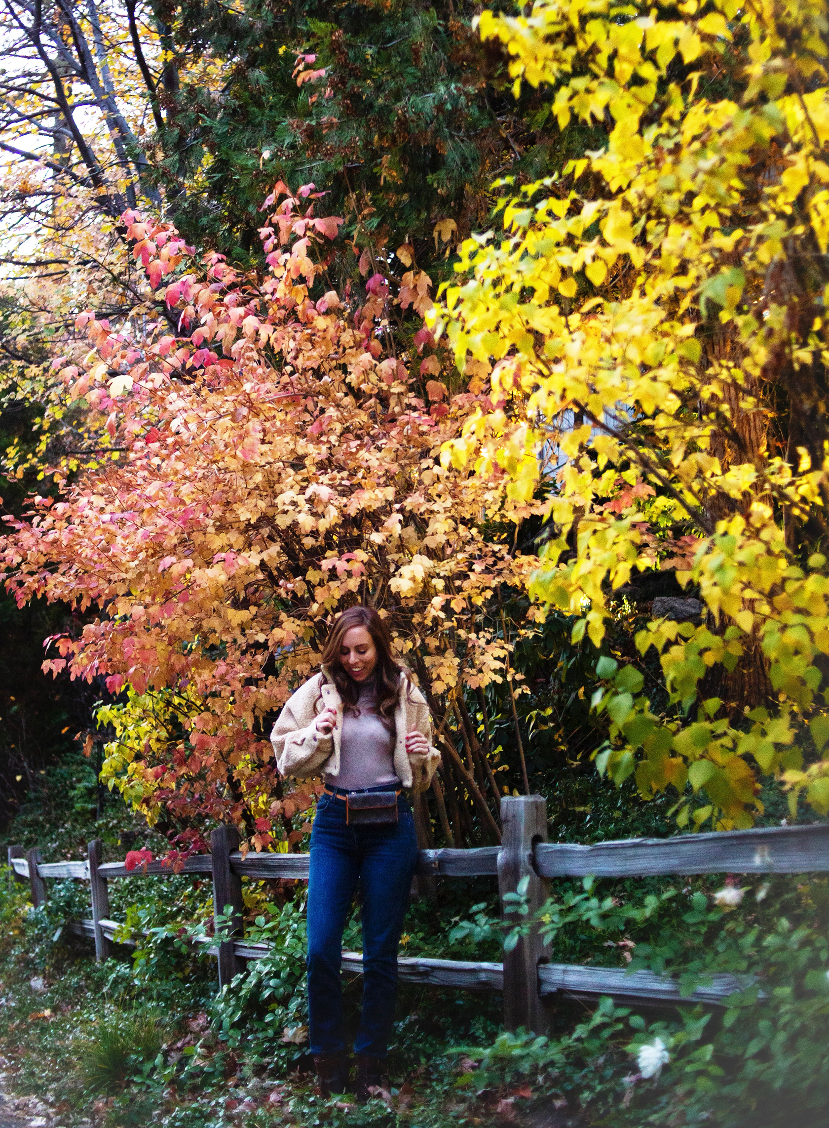 Sydne Style Shows What To Wear To Lake Arrowhead In Fall Leaves Sydne Style
