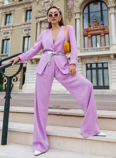 Sydne Style shows how to wear a pant 
