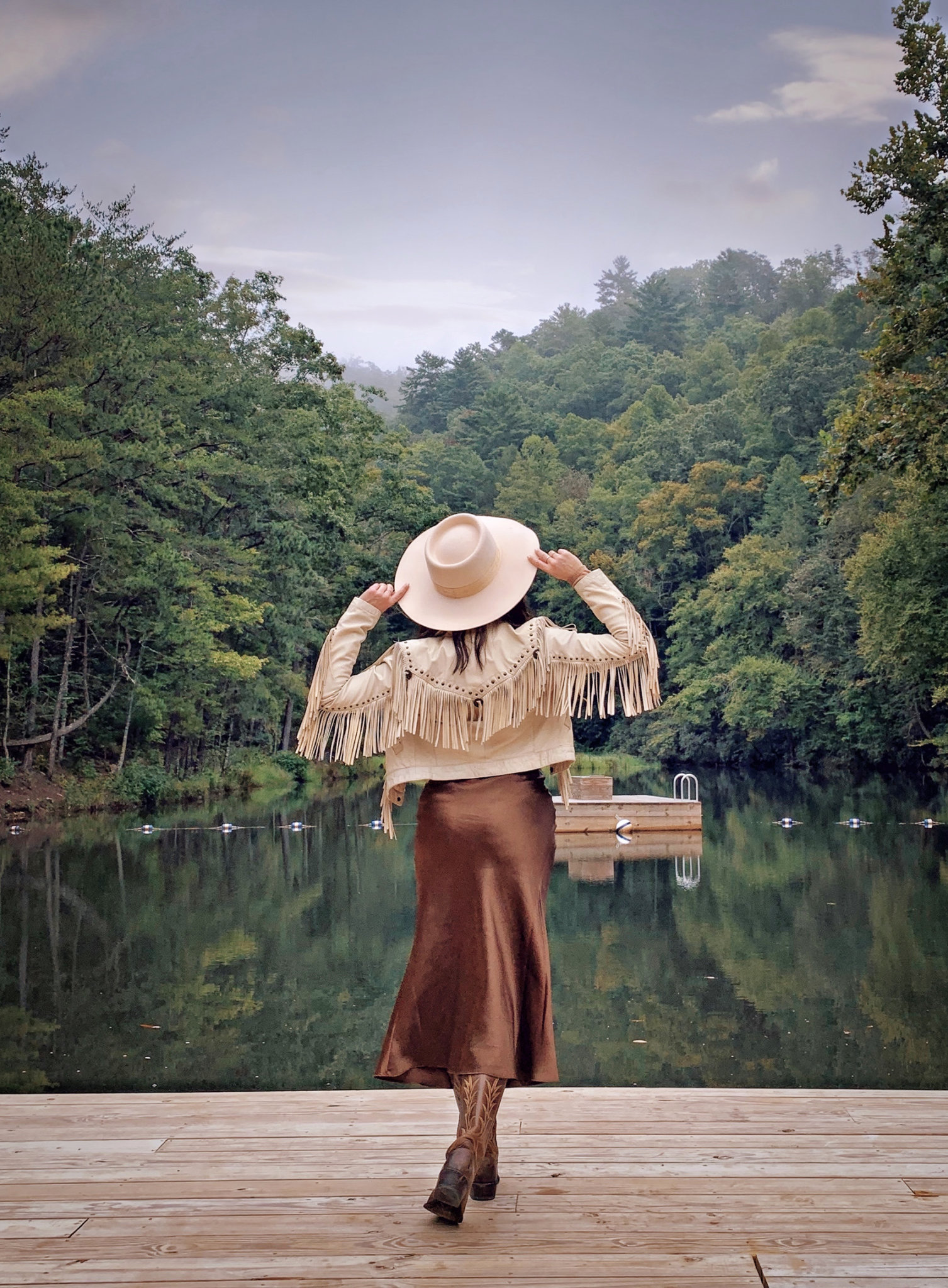 What to Wear in the Mountains Sydne Style