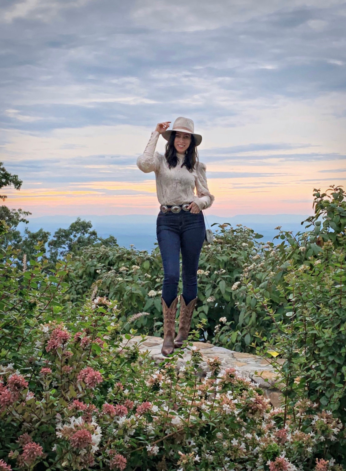 What to Wear in the Mountains Sydne Style