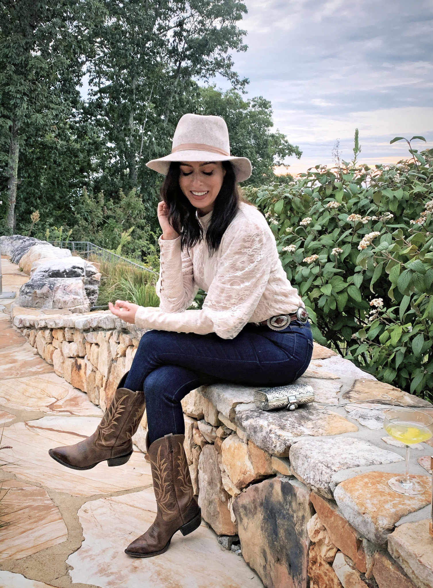 What to Wear in the Mountains Sydne Style