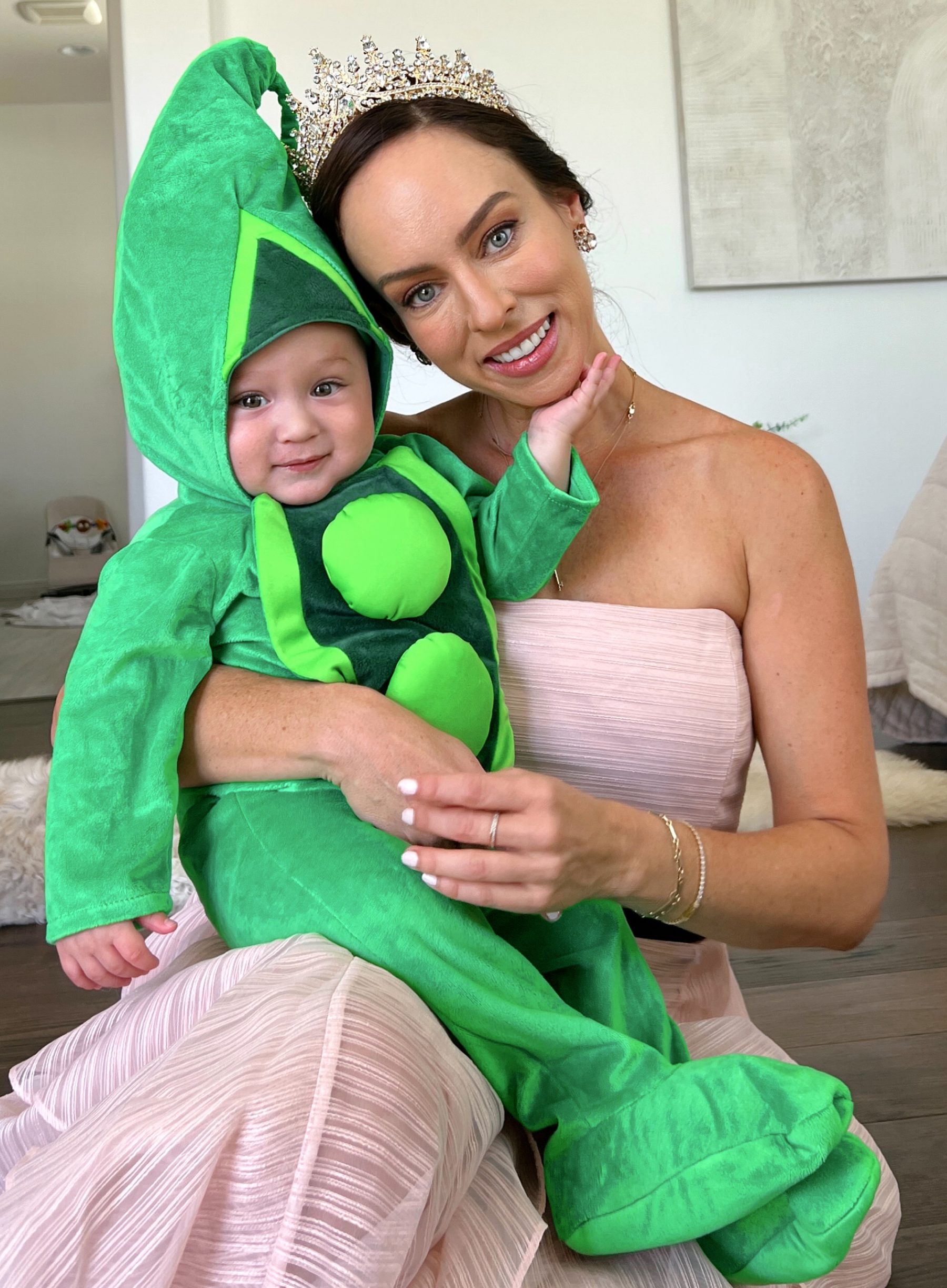These Baby Carrier Halloween Costume Ideas are So Easy! Sydne Style